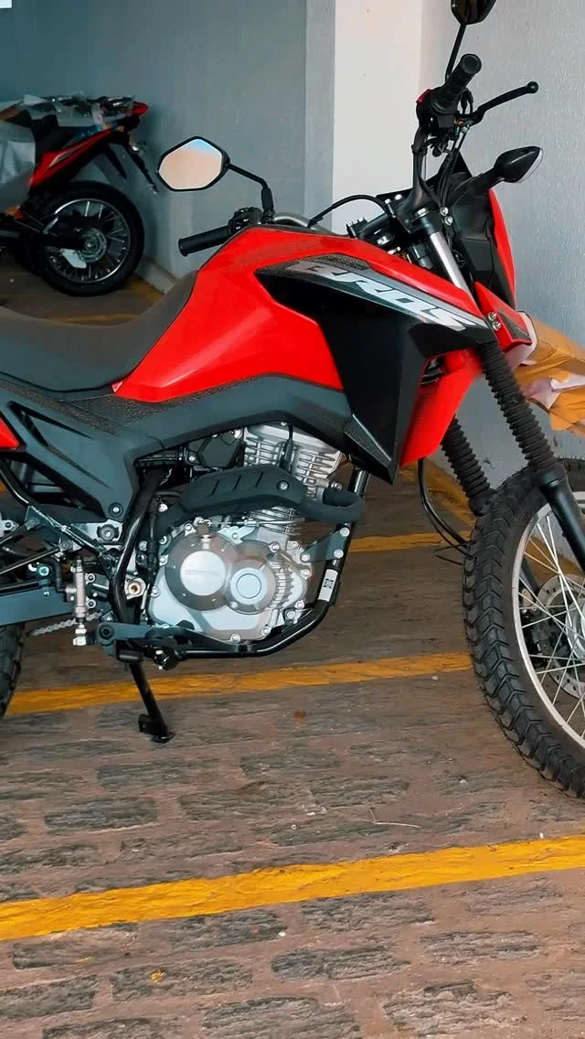 Honda vermelha da frota BomPraT